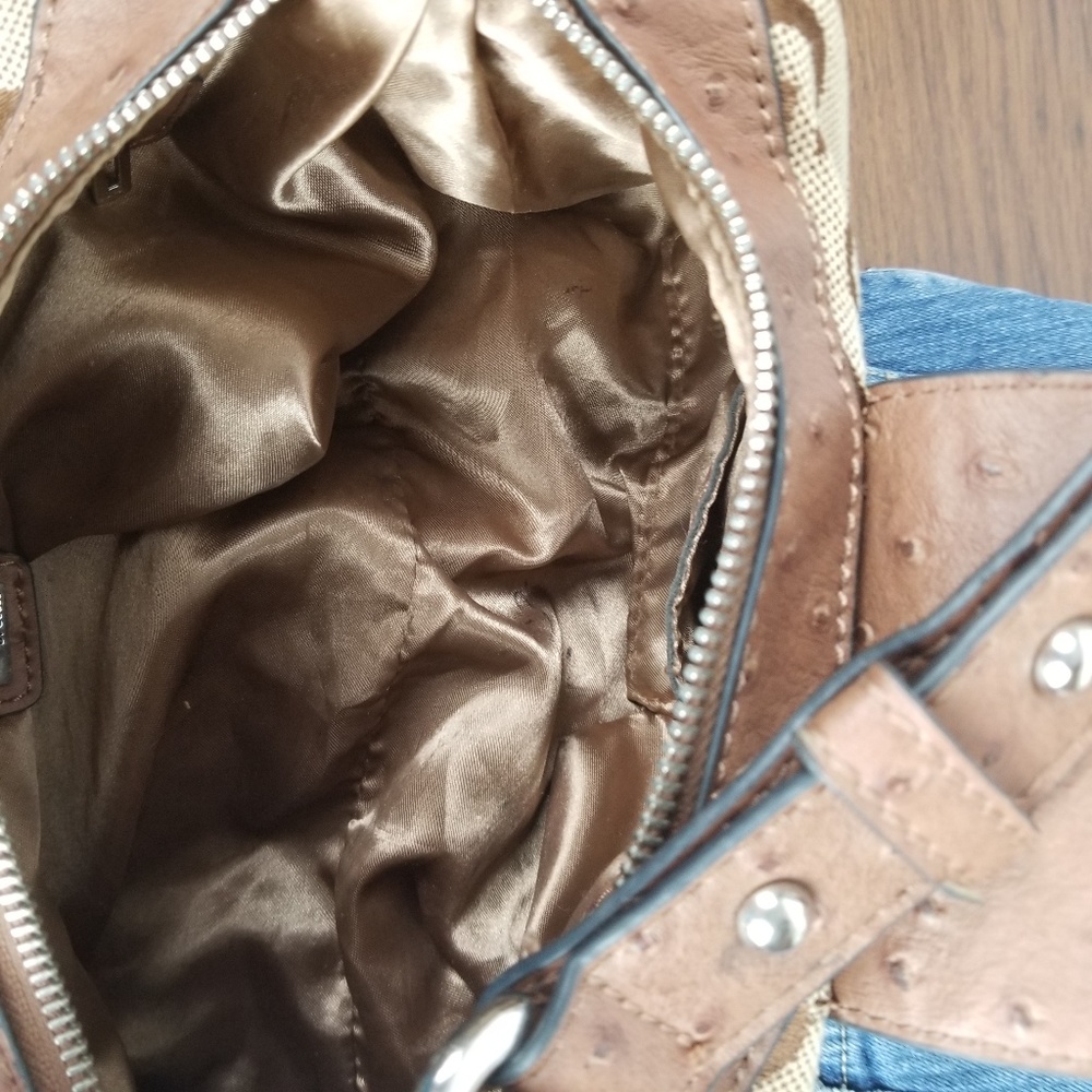 GUESS  Handbag 280 - Picture 8 of 8